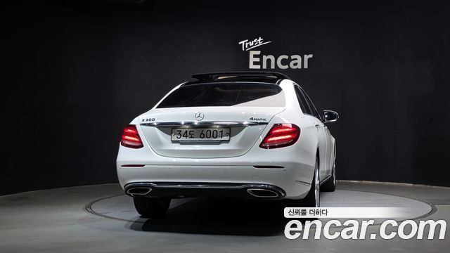 Mercedes-Benz E-Class (W213) E300 4MATIC Exclusive 2018 — фото 4
