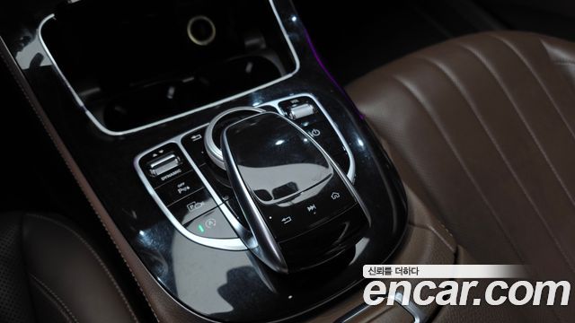 Mercedes-Benz E-Class (W213) E300 4MATIC Exclusive 2018 — фото 18