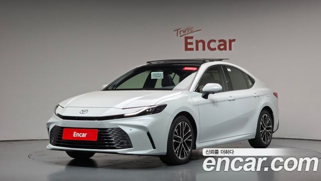 Toyota Camry (XV80) 2.5 XLE Premium Hybrid 2026 — фото 11