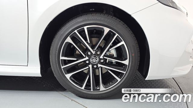Toyota Camry (XV80) 2.5 XLE Premium Hybrid 2026 — фото 5