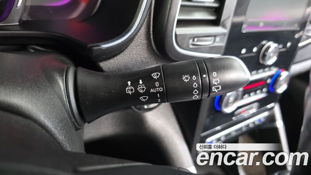 Renault Korea QM6 Diesel 4WD RE Signature 2017 — фото 35