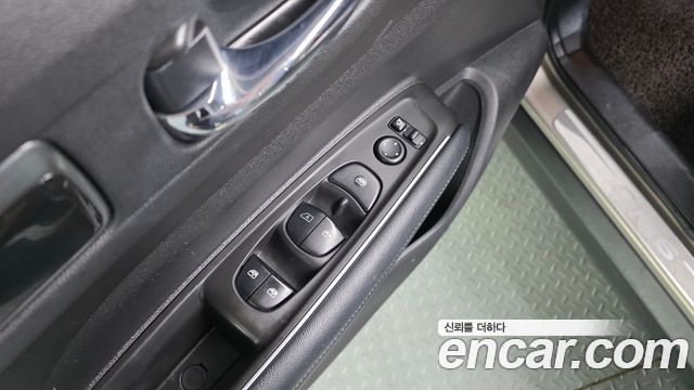Renault Korea QM6 Diesel 4WD RE Signature 2017 — фото 36