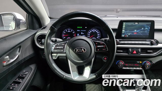 Kia K3 Luxury 2019 — фото 13