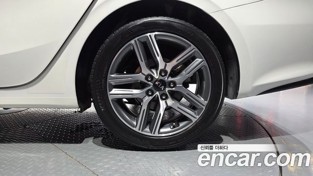 Kia K3 Luxury 2019 — фото 21
