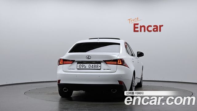 Lexus IS250 Executive XE30 2014 — фото 4