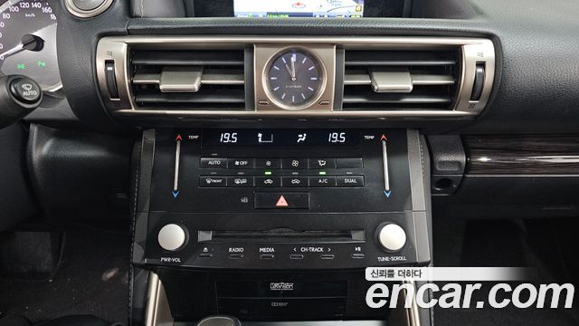 Lexus IS250 Executive XE30 2014 — фото 16