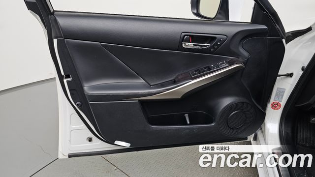 Lexus IS250 Executive XE30 2014 — фото 24