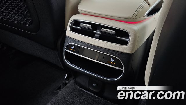 Genesis GV70 2.2 Diesel 2WD 2022 — фото 19