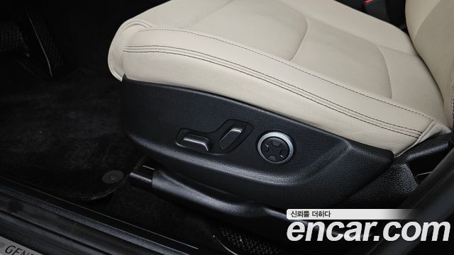 Genesis GV70 2.2 Diesel 2WD 2022 — фото 32