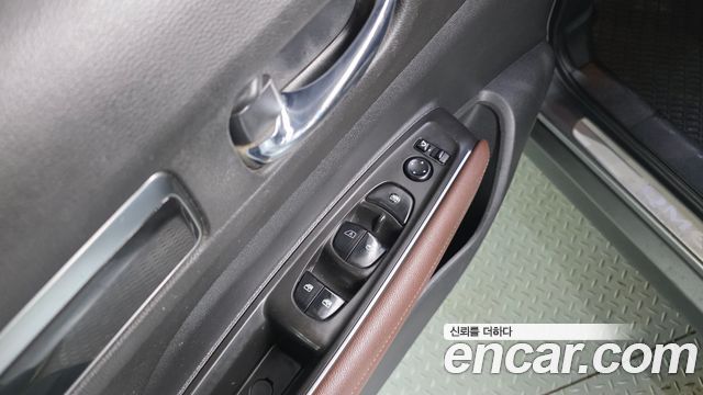 Renault Korea QM6 Diesel 2WD RE Signature 2017 — фото 27