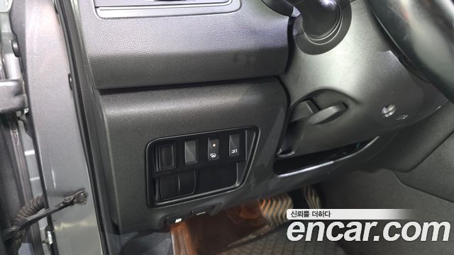 Renault Korea QM6 Diesel 2WD RE Signature 2017 — фото 30