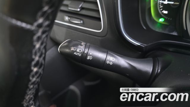 Renault Korea QM6 Diesel 2WD RE Signature 2017 — фото 33