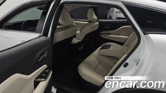Toyota Crown Crossover 2.5 4WD Hybrid 2026 — фото 12