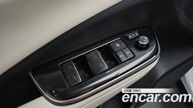 Toyota Crown Crossover 2.5 4WD Hybrid 2026 — фото 16