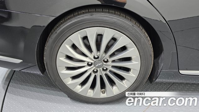 Genesis EQ900 5.0 GDI AWD Prestige 2016 — фото 5