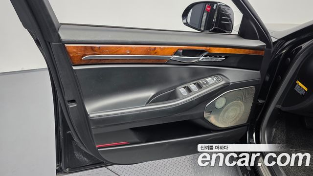 Genesis EQ900 5.0 GDI AWD Prestige 2016 — фото 24