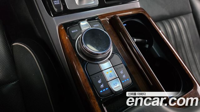 Genesis EQ900 5.0 GDI AWD Prestige 2016 — фото 29