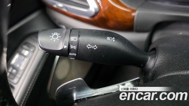 Genesis EQ900 5.0 GDI AWD Prestige 2016 — фото 31