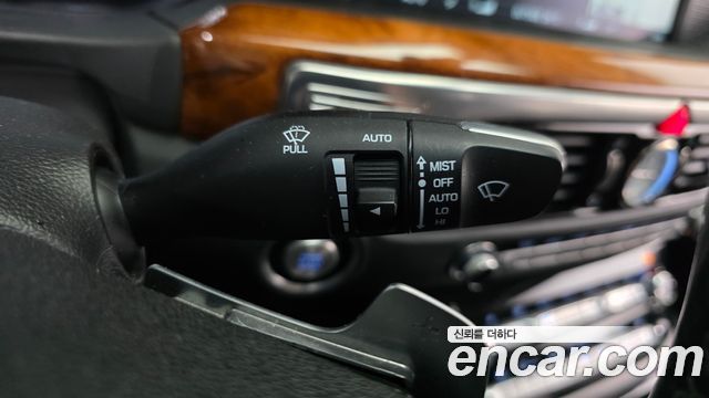 Genesis EQ900 5.0 GDI AWD Prestige 2016 — фото 32
