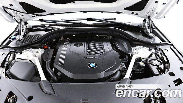 BMW 6 Series GT (G32) 640i xDrive M Sport 2022 — фото 6