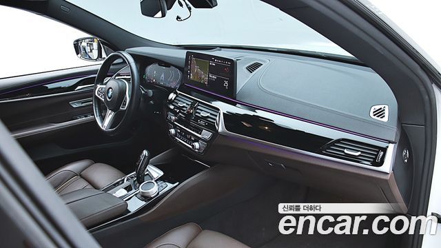 BMW 6 Series GT (G32) 640i xDrive M Sport 2022 — фото 16