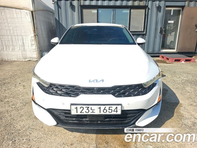 Kia K5 (III) 2.0 Noblesse 2023 — фото 1