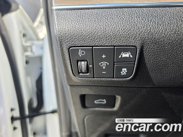 Kia K5 (III) 2.0 Noblesse 2023 — фото 10