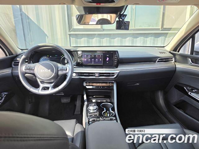 Kia K5 (III) 2.0 Noblesse 2023 — фото 18