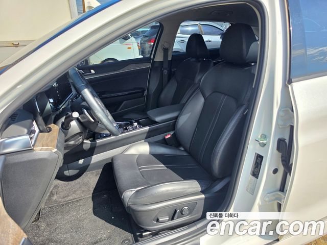 Kia K5 (III) 2.0 Noblesse 2023 — фото 19
