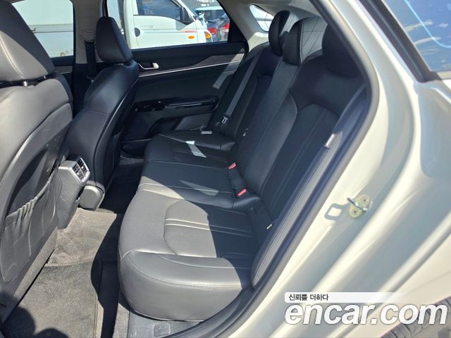 Kia K5 (III) 2.0 Noblesse 2023 — фото 20