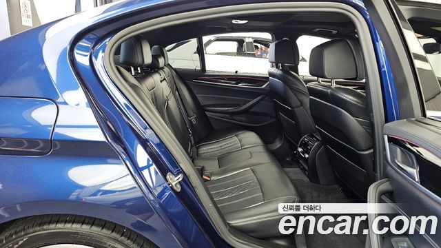 BMW 5 Series (G30) 530i xDrive M Sport Package Plus 2020 — фото 16