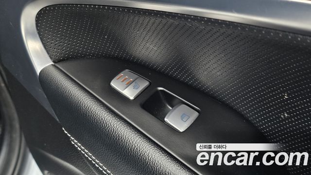 Genesis G70 2.0T AWD Elite 2019 — фото 16