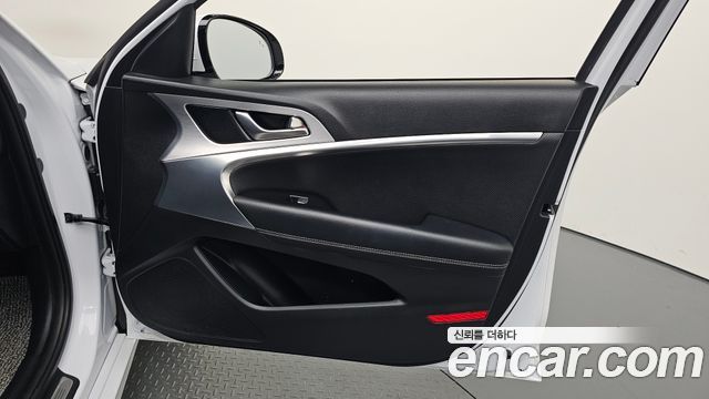 Genesis G70 2.0T AWD Elite 2019 — фото 24
