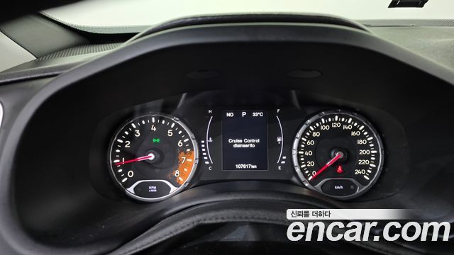 Jeep Renegade 2.4 Longitude High 2018 — фото 8