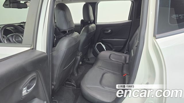 Jeep Renegade 2.4 Longitude High 2018 — фото 11