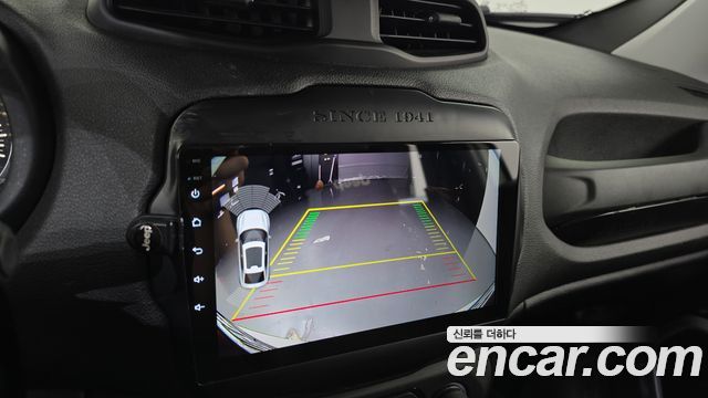 Jeep Renegade 2.4 Longitude High 2018 — фото 14