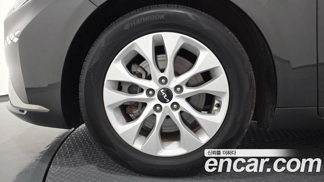 Kia K8 2.5 Gasoline 2WD Noblesse 2022 — фото 5