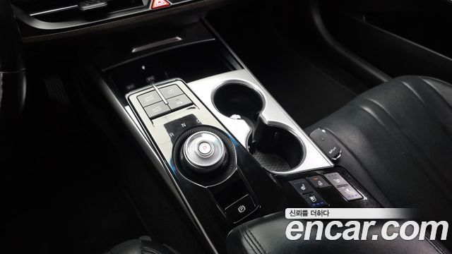 Kia K8 2.5 Gasoline 2WD Noblesse 2022 — фото 9