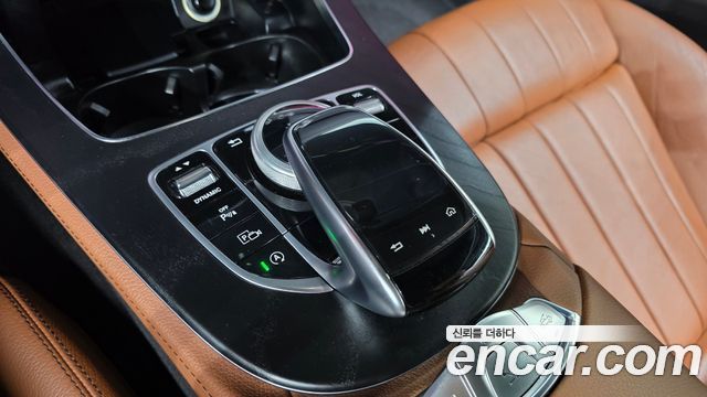 Mercedes-Benz E-Class (W213) E220d Cabriolet 2018 — фото 23