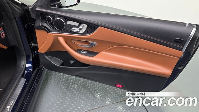 Mercedes-Benz E-Class (W213) E220d Cabriolet 2018 — фото 31