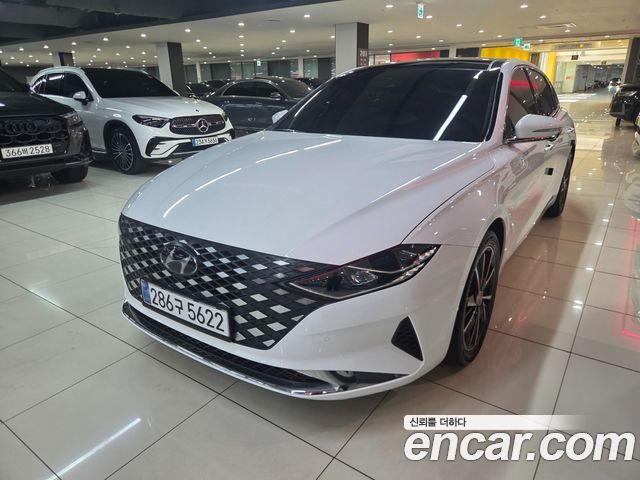 Hyundai Grandeur (IG) 2.5 Le Blanc