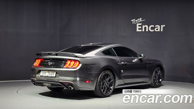 Ford Mustang Coupe 2019 — фото 2