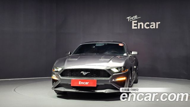 Ford Mustang Coupe 2019 — фото 3