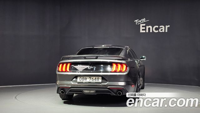 Ford Mustang Coupe 2019 — фото 4