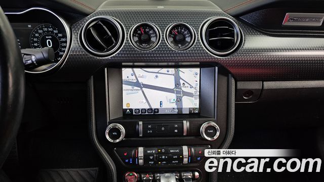 Ford Mustang Coupe 2019 — фото 14