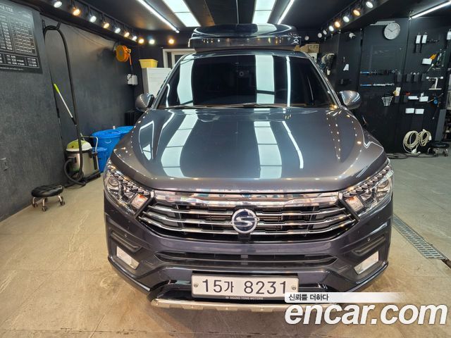 KG Mobility (SsangYong) Korando Turismo 4WD TX 9-seater