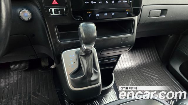 Hyundai Staria Cargo 5-Seater Modern 2023 — фото 9