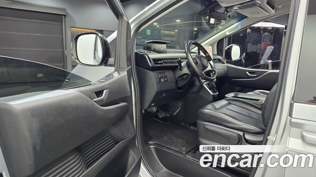 Hyundai Staria Cargo 5-Seater Modern 2023 — фото 10