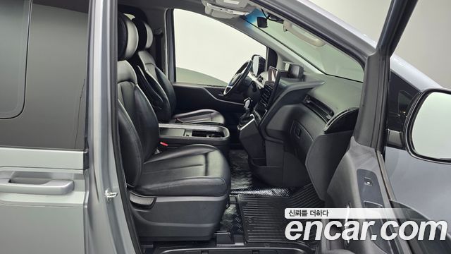 Hyundai Staria Cargo 5-Seater Modern 2023 — фото 12