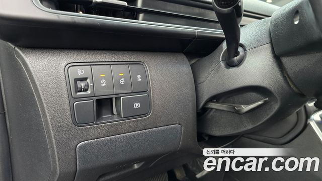 Hyundai Staria Cargo 5-Seater Modern 2023 — фото 18